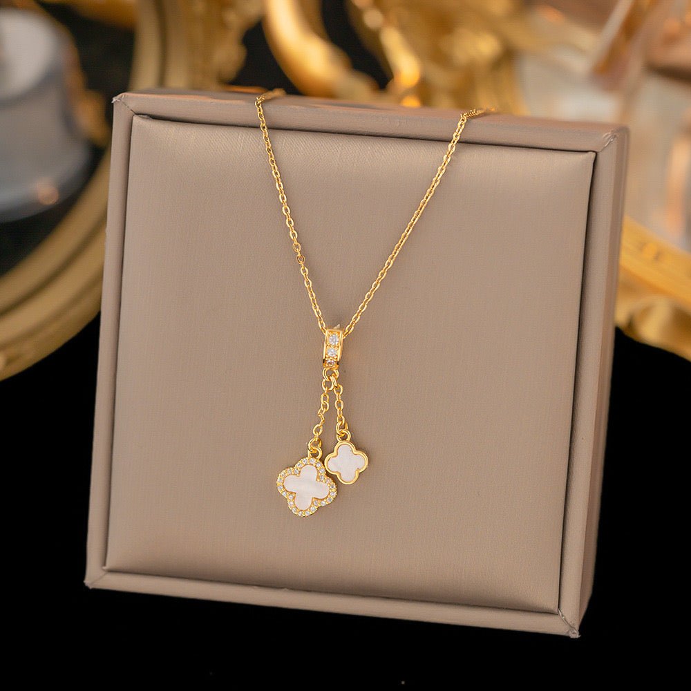 Necklace White Flower Pendant - ozard